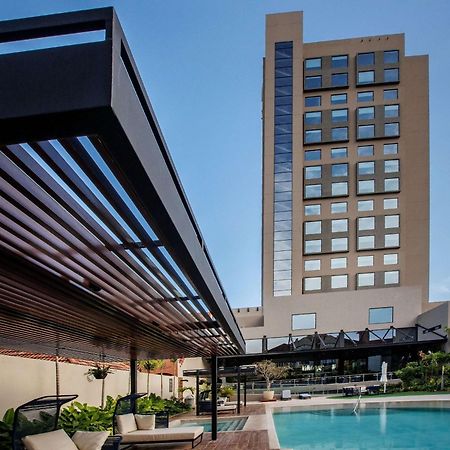 Novotel Santa Cruz De La Sierra Exteriör bild