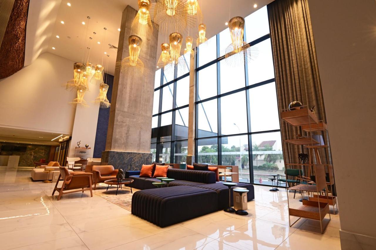 Novotel Santa Cruz De La Sierra Exteriör bild
