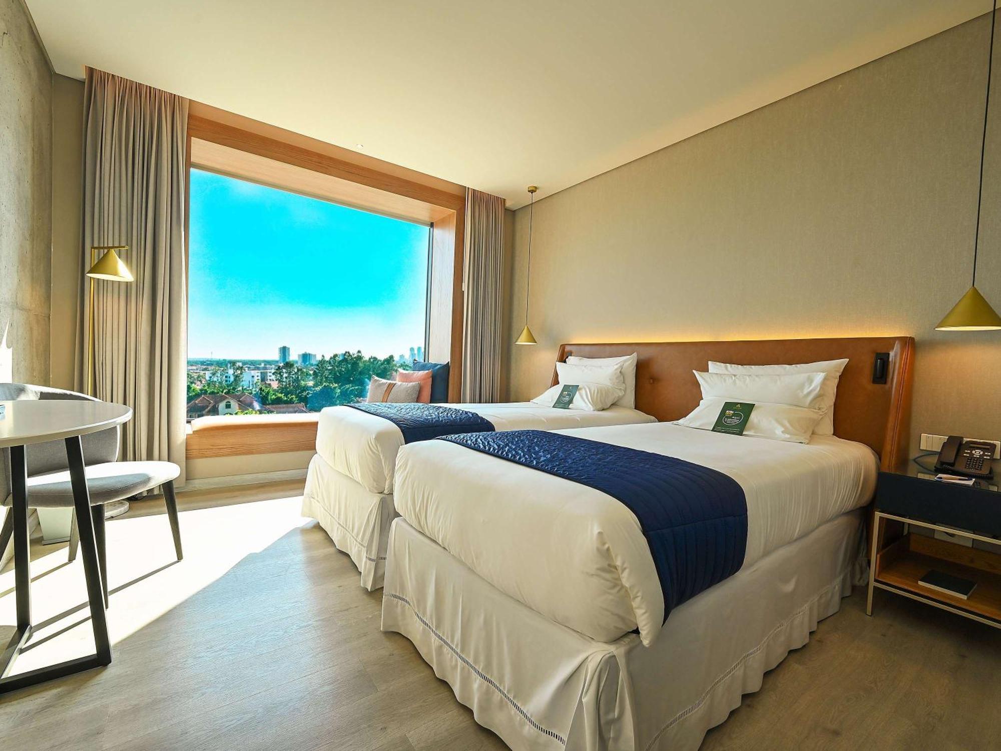 Novotel Santa Cruz De La Sierra Exteriör bild