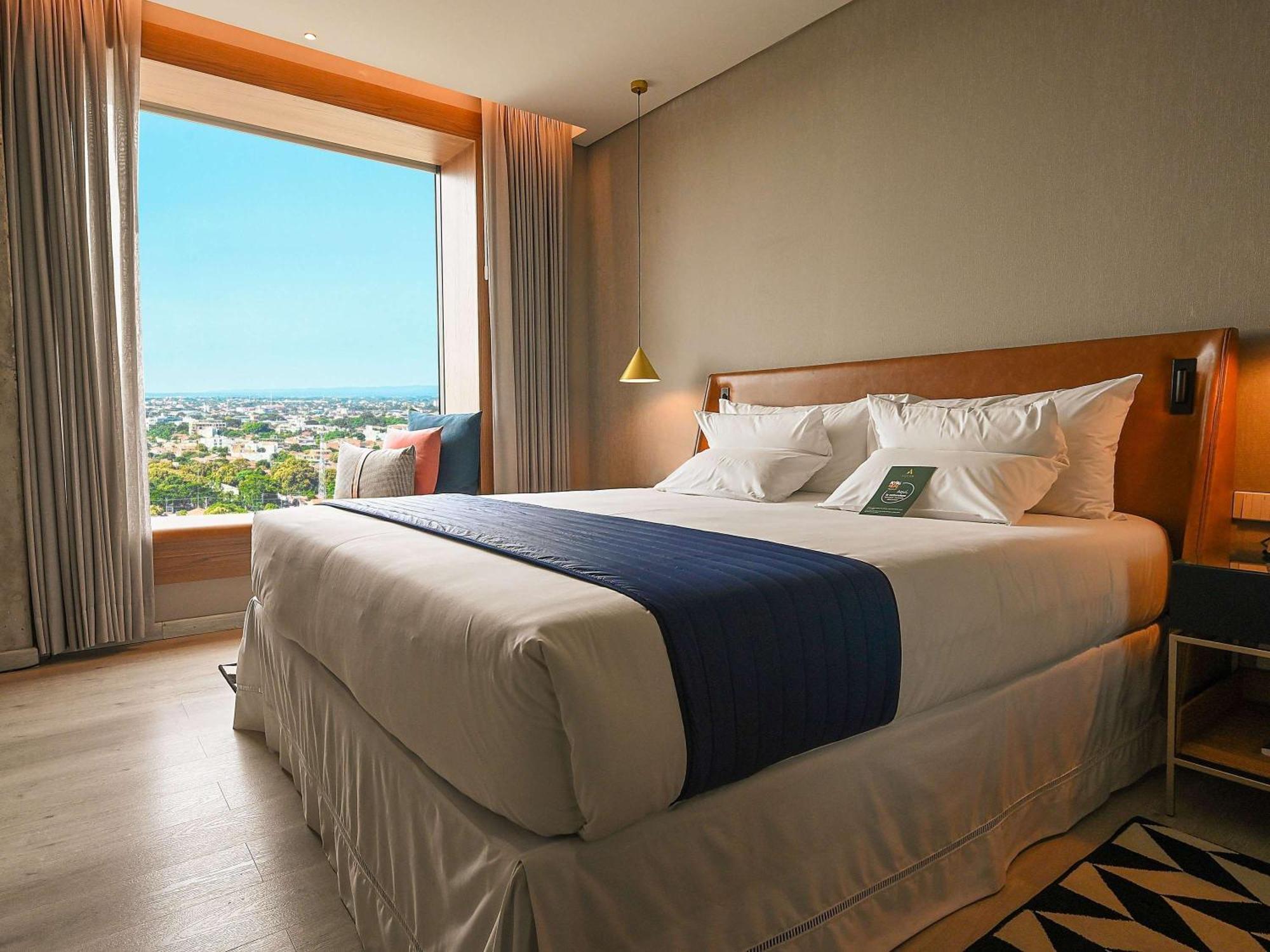 Novotel Santa Cruz De La Sierra Exteriör bild