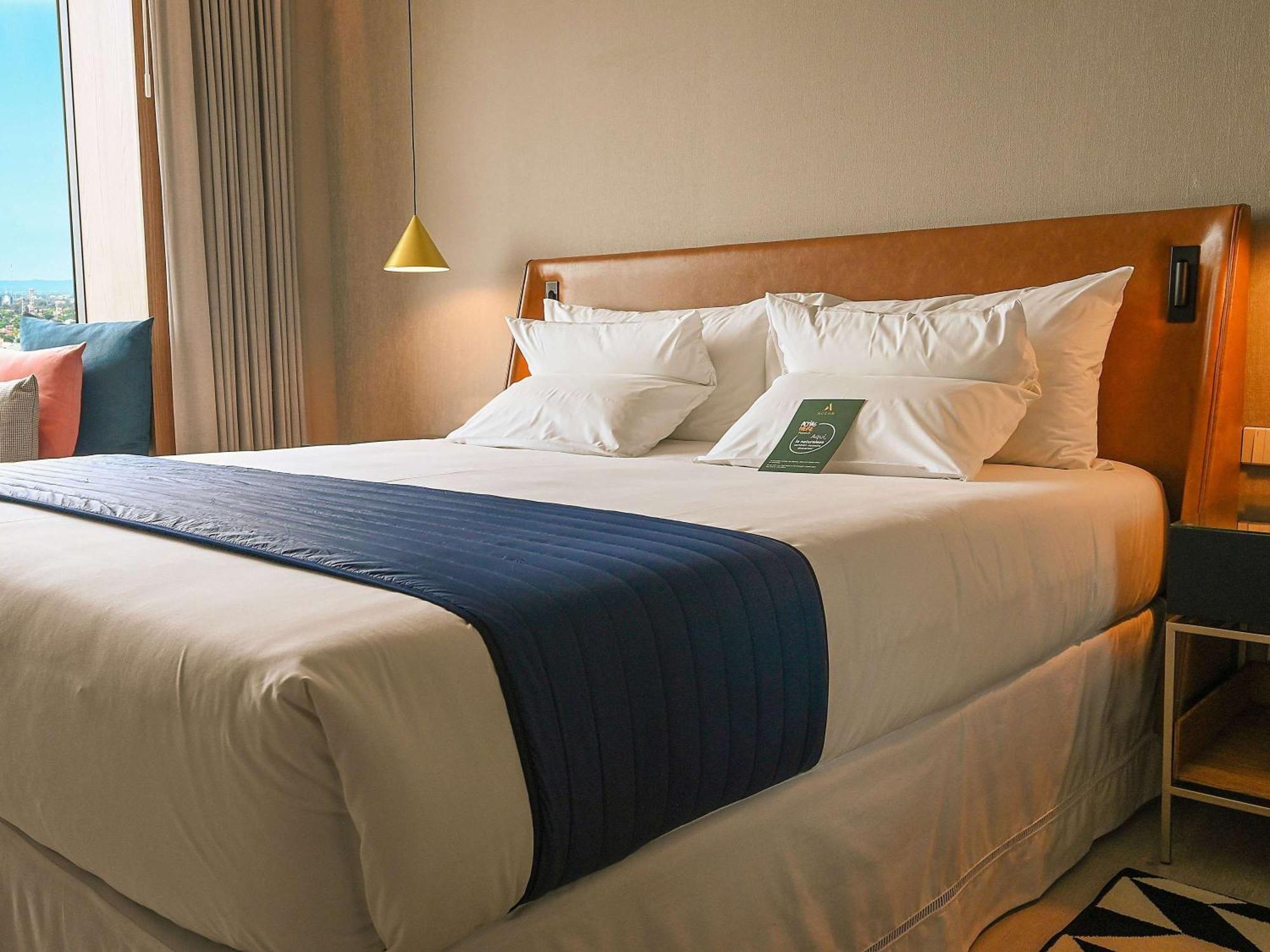 Novotel Santa Cruz De La Sierra Exteriör bild