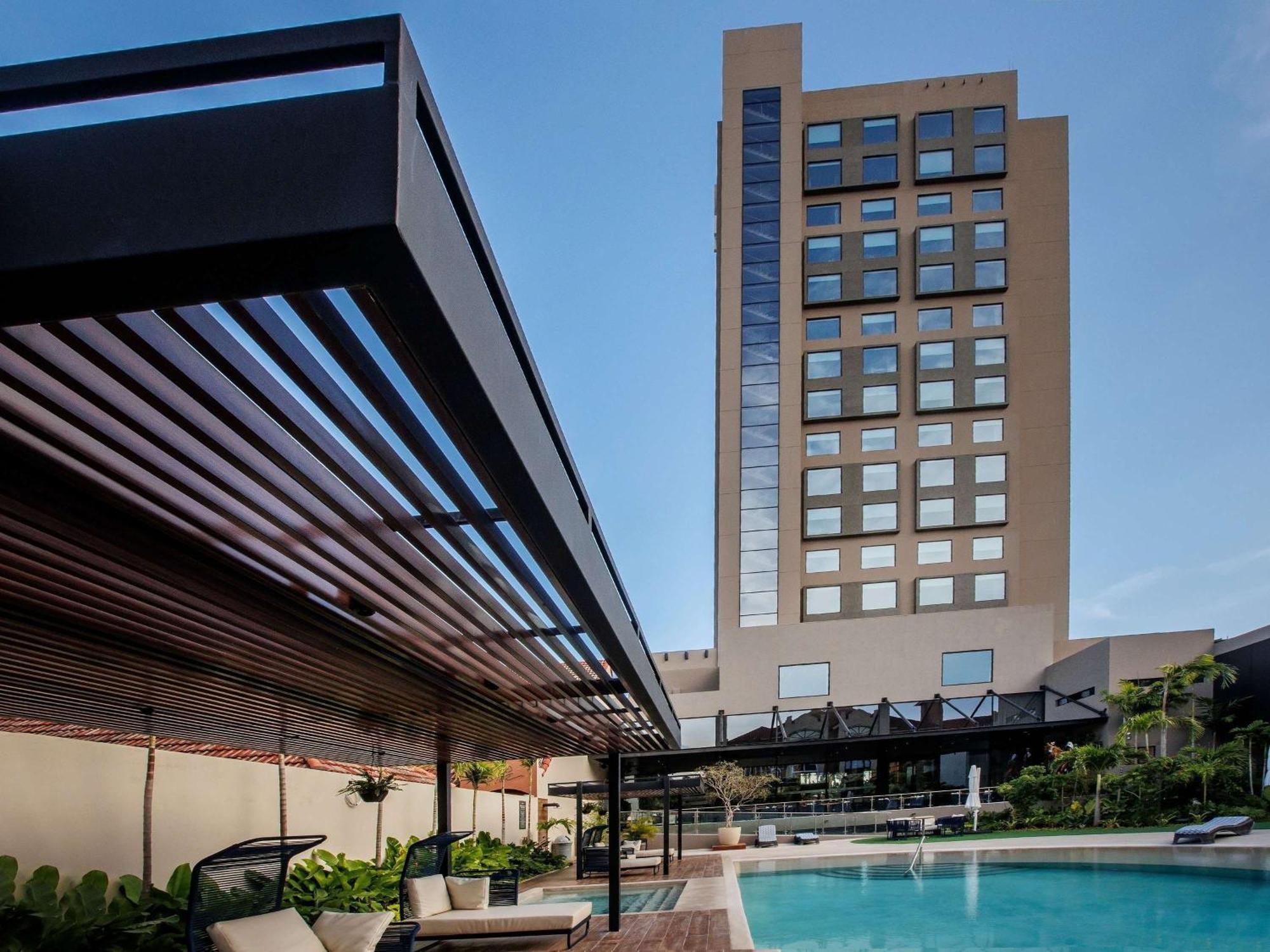 Novotel Santa Cruz De La Sierra Exteriör bild