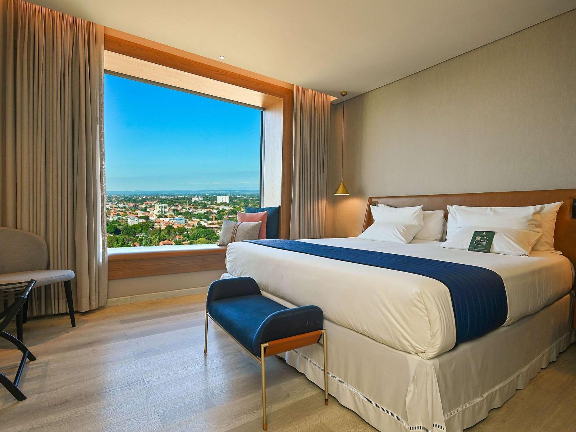 Novotel Santa Cruz De La Sierra Exteriör bild