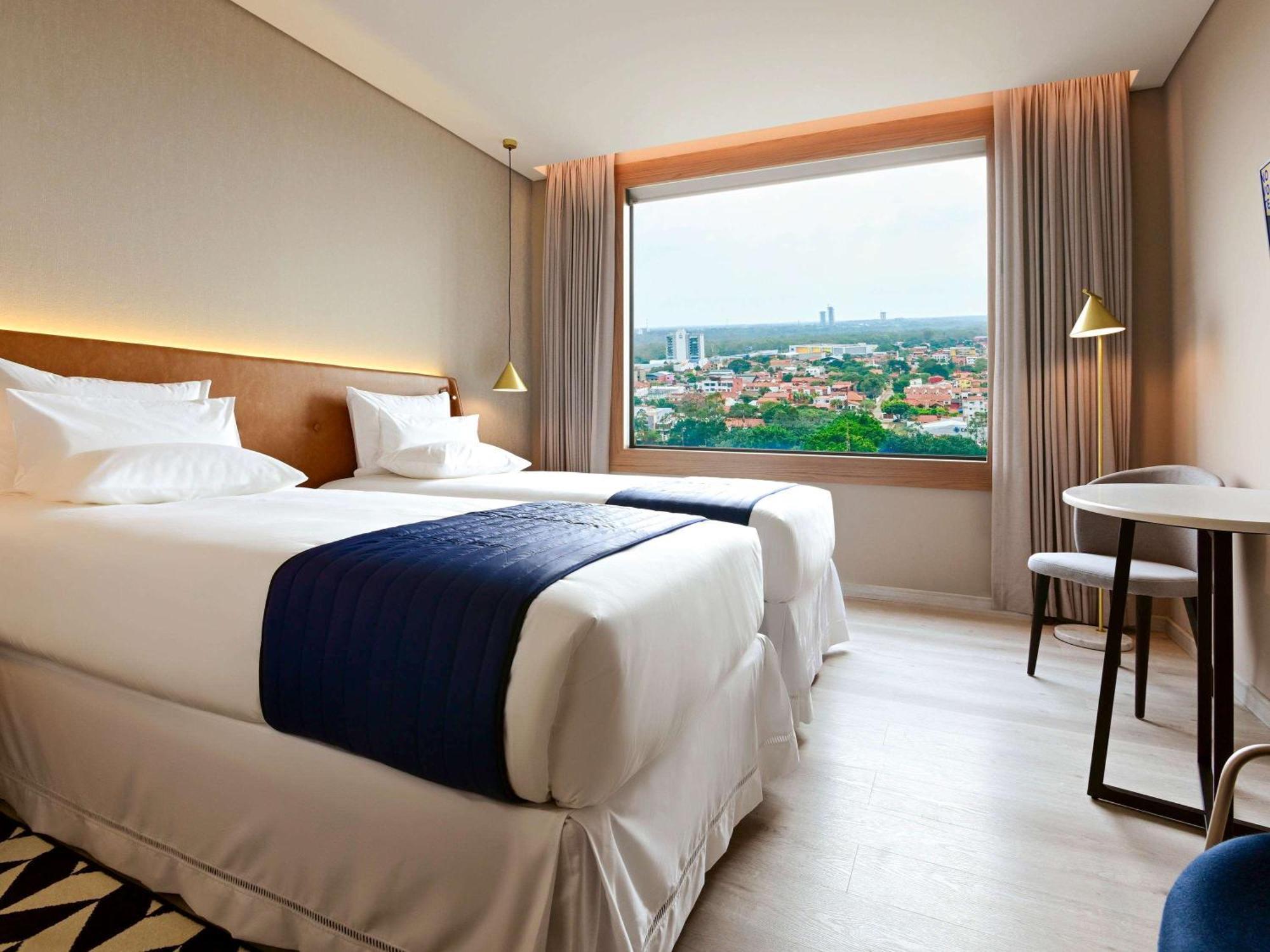 Novotel Santa Cruz De La Sierra Exteriör bild